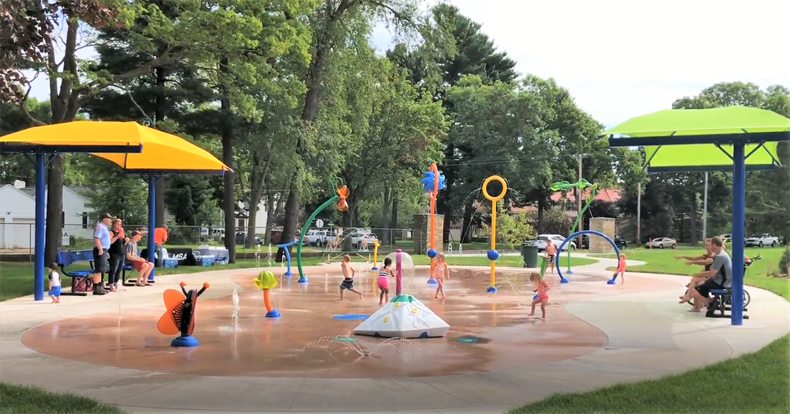 Children at play in the new splash pad designed by MSA Professional Services in the Village of Port Edwards, Wisconsin. 