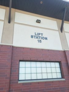 Exterior photo of new lift station in the City of Duluth, Minnesota, designed to complement and collaborate with the MNDOT's massive Twin Ports Interchange project in 2023. 